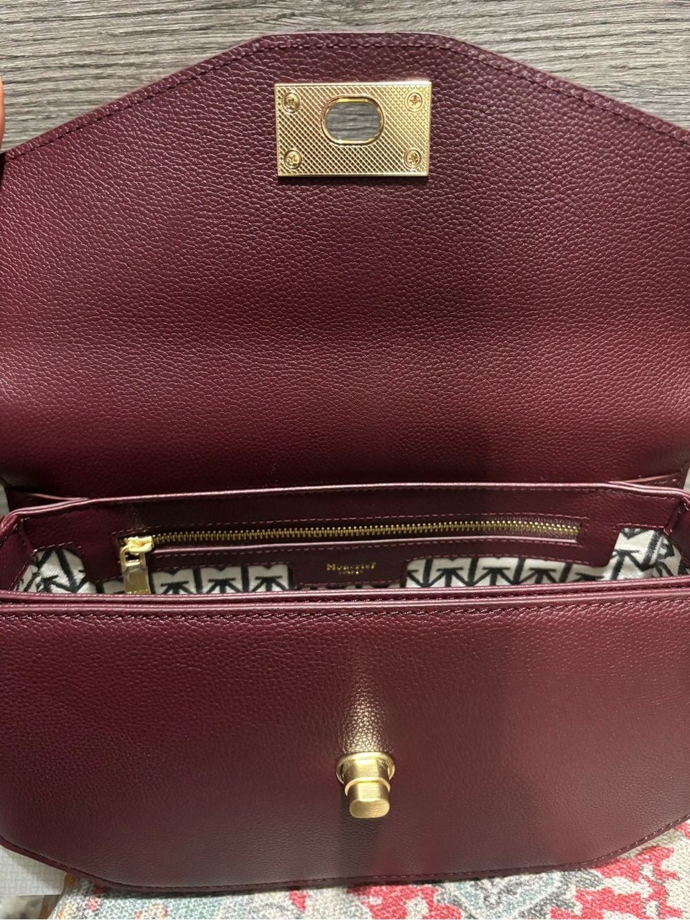 NWT Moncrief London Burgundy Italian Leather Taylor Shoulder Bag - Picture 5 of 8